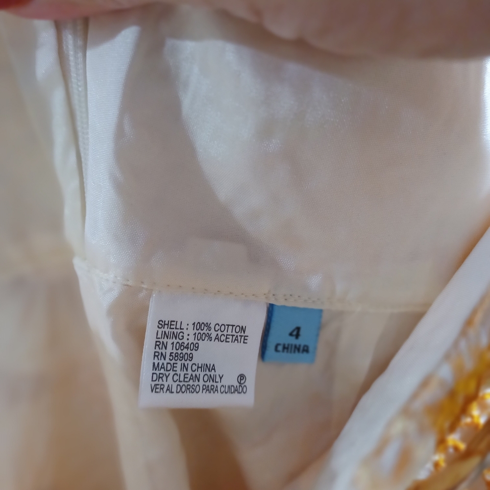 Antonio Melani Beautiful Cream and Gold Skirt - Picture 5 of 7